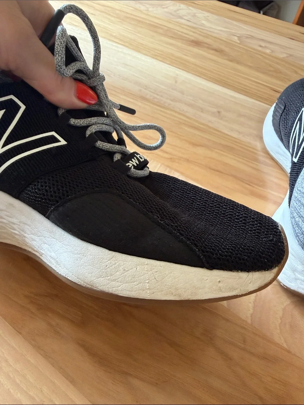 *WIDE* New Balance Women’s Fresh Foam ROAV V1